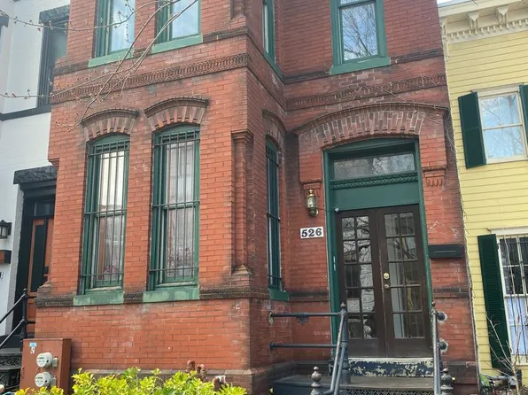 526 8th St NE #1, Washington, DC 20002