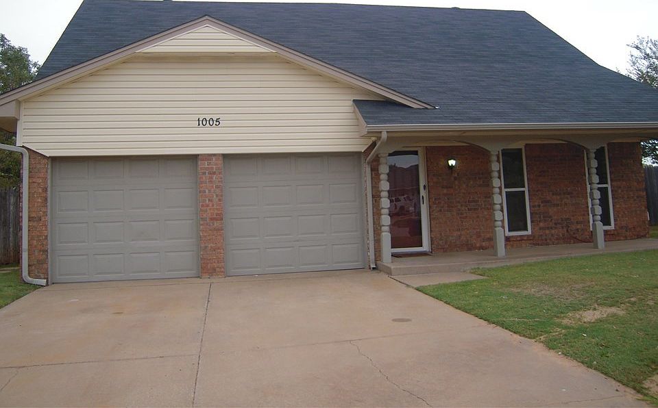 1st image of 1005 SW 95th St