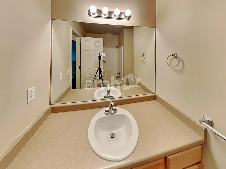 917 W Longleaf Dr — Photo 8