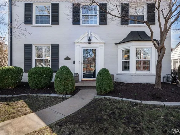 8122 Gannon Ave, Saint Louis, MO 63130