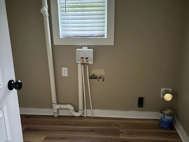 225 Camp Rd — Photo 10