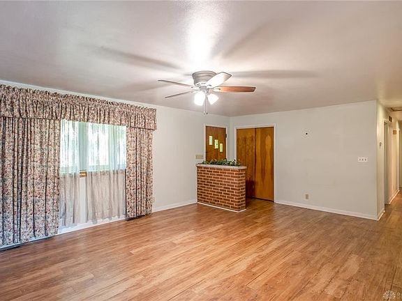 4th image of 60 Fernwald Dr