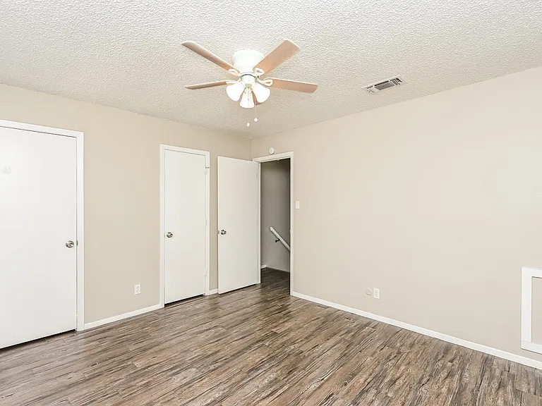 3801-3807 Coates Cir — Photo 10
