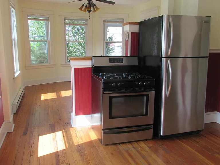 112 Bennett St #1 — Photo 8