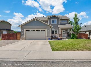1181 E 19th St, Rifle, CO 81650