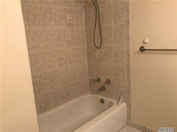 4th image of 33 Richmond Blvd Unit 1B