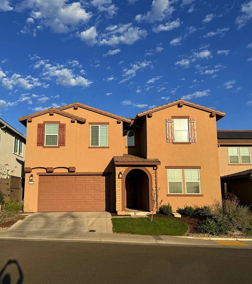 Beautifully maintained 5-bedroom, 4-bath, 2,793 sq ft in Folsom — Photo 1