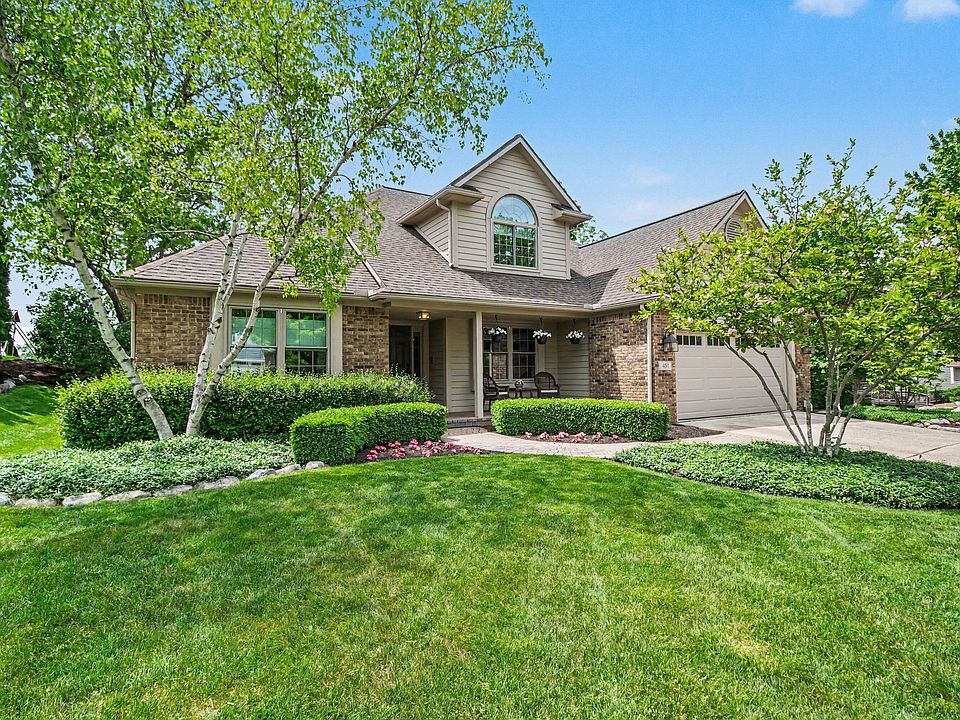 1st image of 451 Castlebury Dr