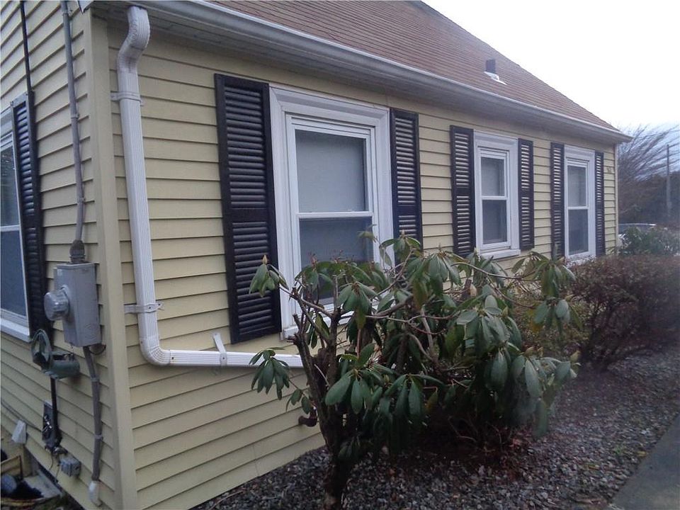 562 Phenix Ave, Cranston, RI 02921 Zillow