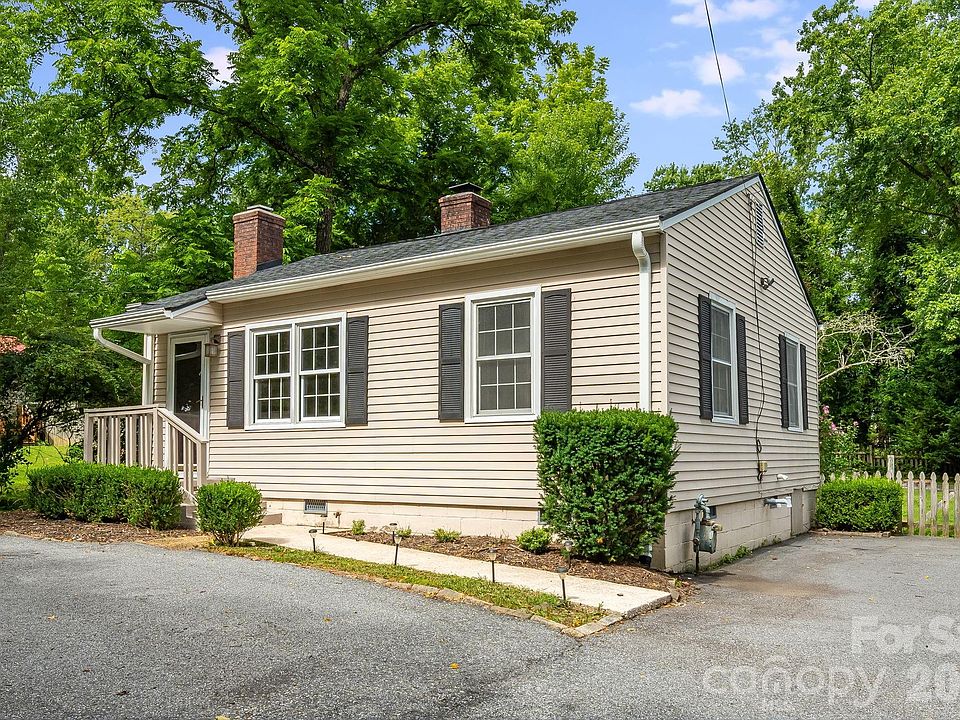 1st image of 839 Kanuga Rd #4