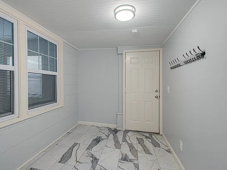 7720 Elm Ave — Photo 12