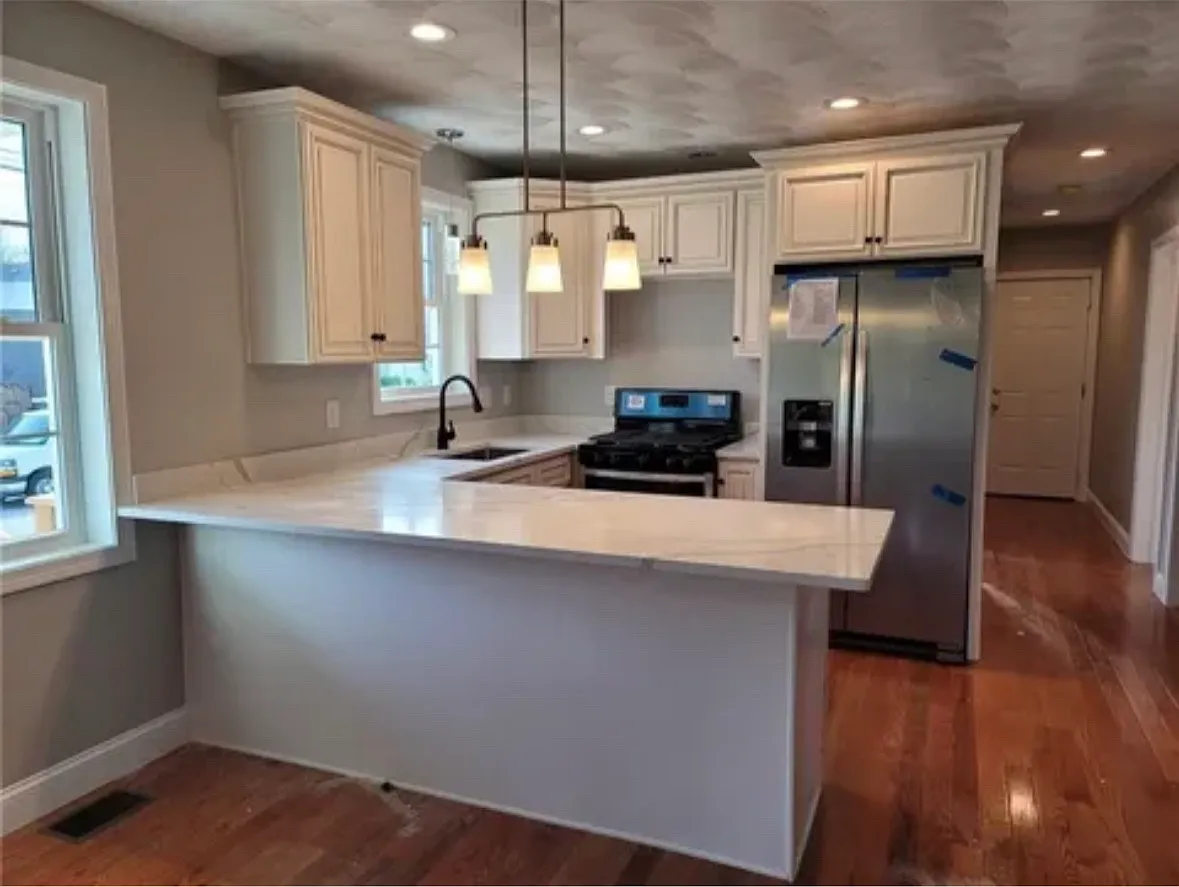 3 bed, 1248 sqft, $2,350 — Photo 3