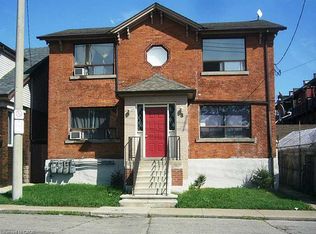 8 Saint Matthews Ave, Hamilton, ON L8L5P3
