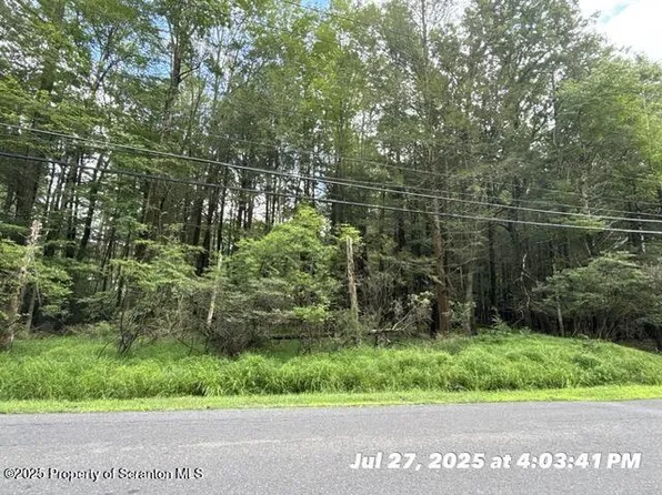 9 Edge Rock Dr, Drums, PA 18222