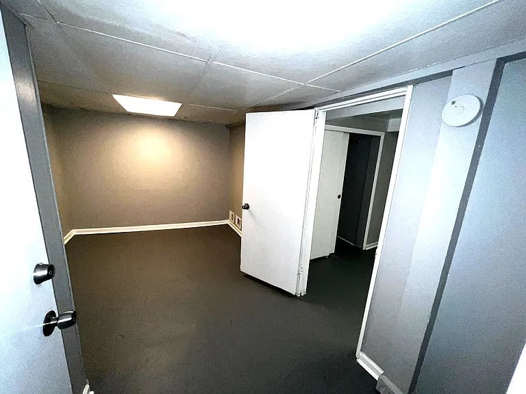10655 S Hoxie Ave #1 — Photo 6