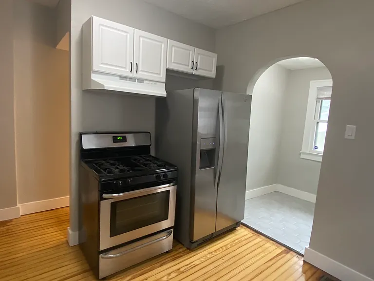 2113 Nowland Ave — Photo 3