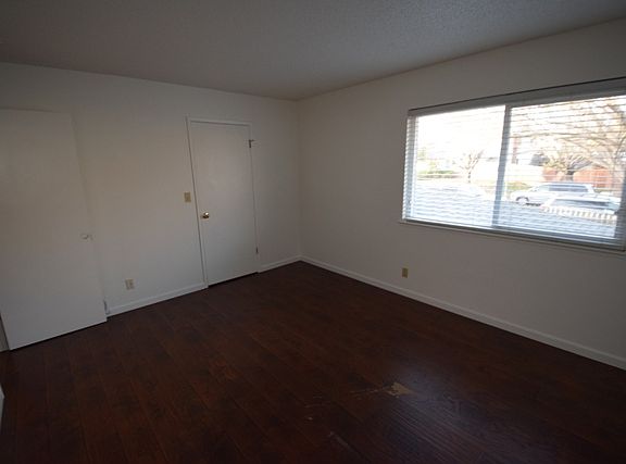 3rd image of 5569 Keoncrest Cir #2