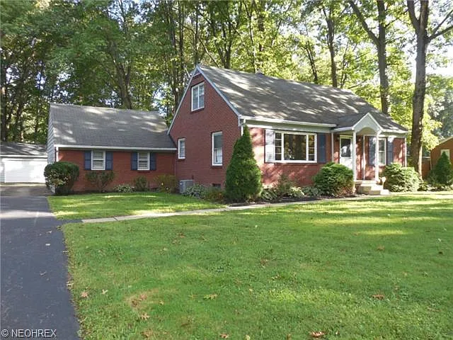1103 Westover Dr SE photo 1
