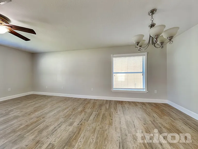15518 Telford Spring Dr — Photo 3