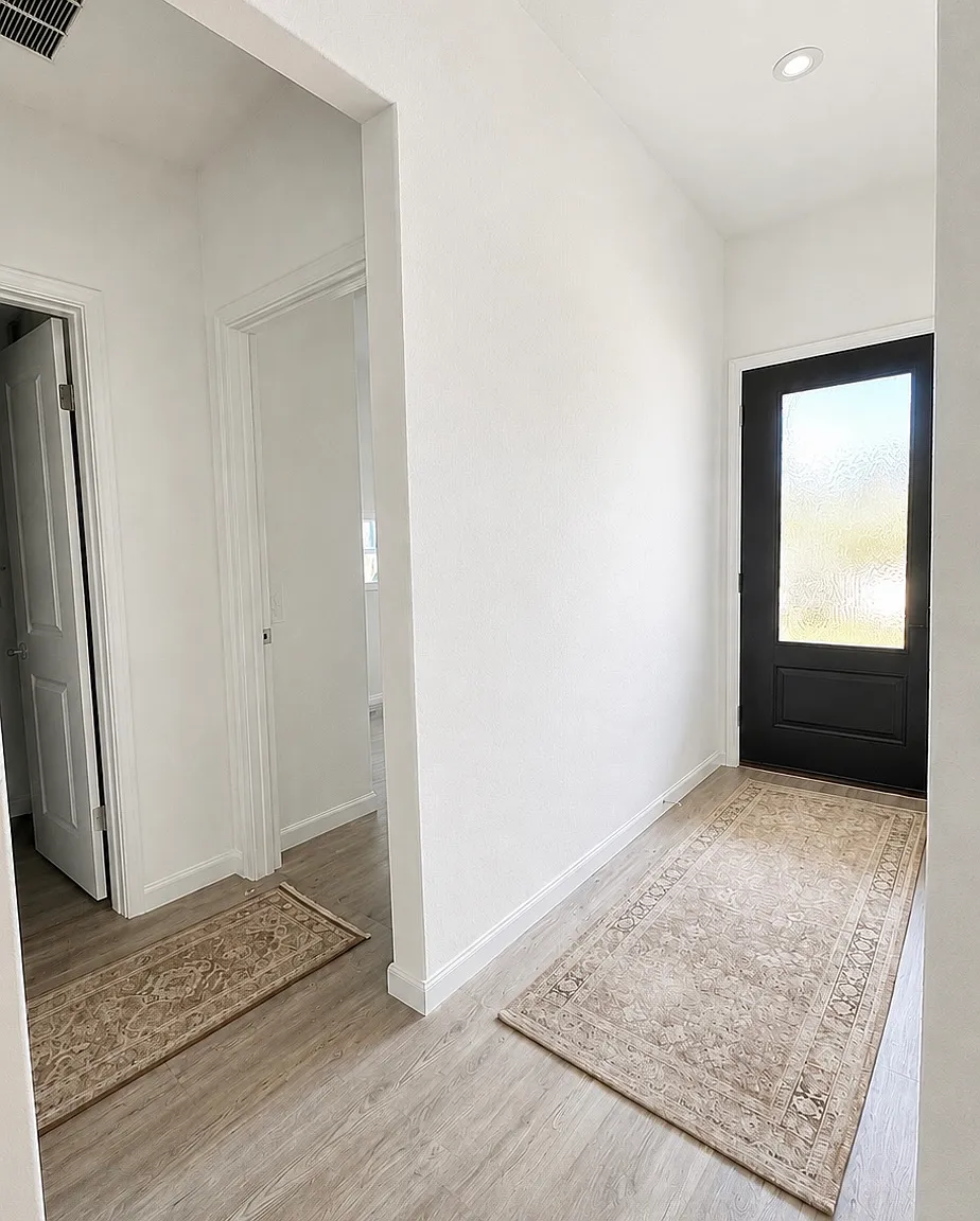 4 bed, 1910 sqft, $1,900 — Photo 2