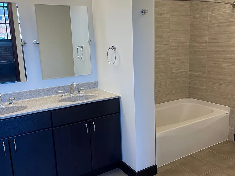 100 Walnut St #402 — Photo 8