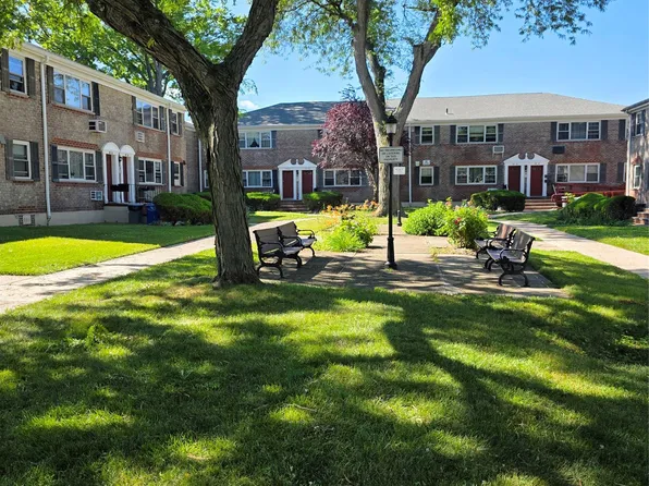 152-34 Jewel Avenue #B, Kew Garden Hills, NY 11367