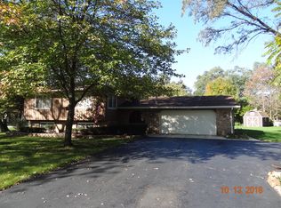 740 Sycamore Ave, Medinah, IL