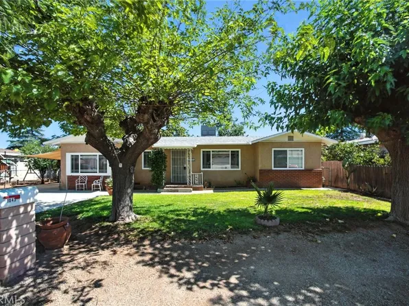 1043 E 9th St, Beaumont, CA 92223