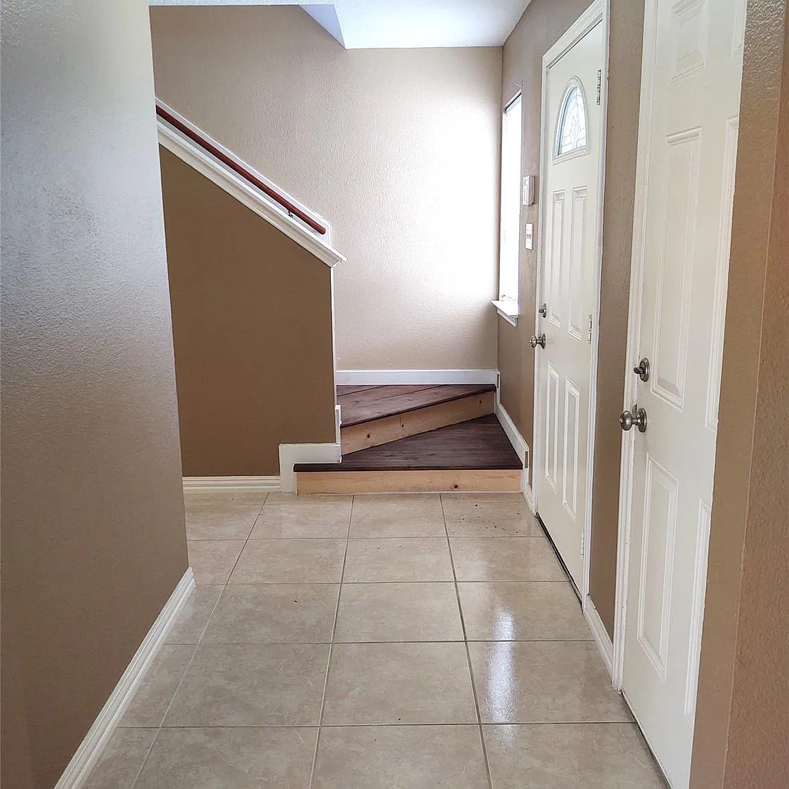 3 bed, 2.5 bath, 1560 sqft, $1,750 — Photo 2