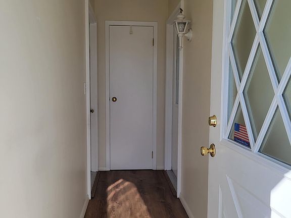 3rd image of 44 Return Ln