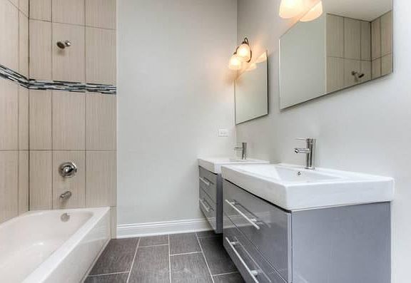 5th image of 1355 W Bryn Mawr Ave #3W