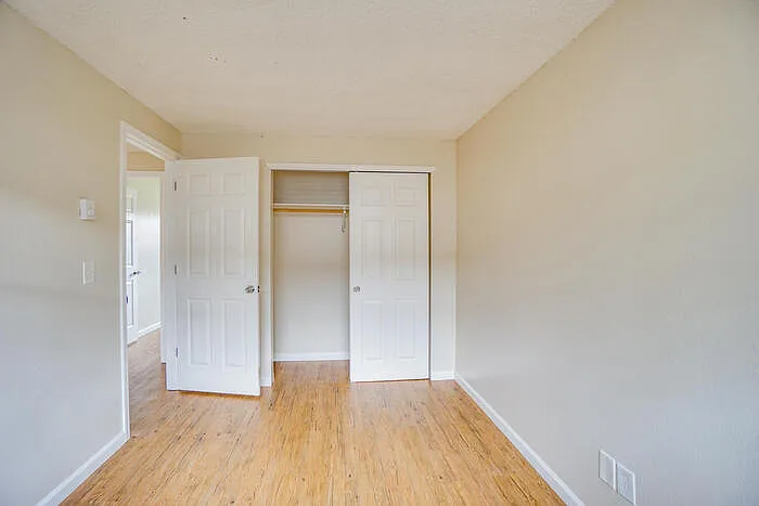 2915 E 33rd St #2915 — Photo 21
