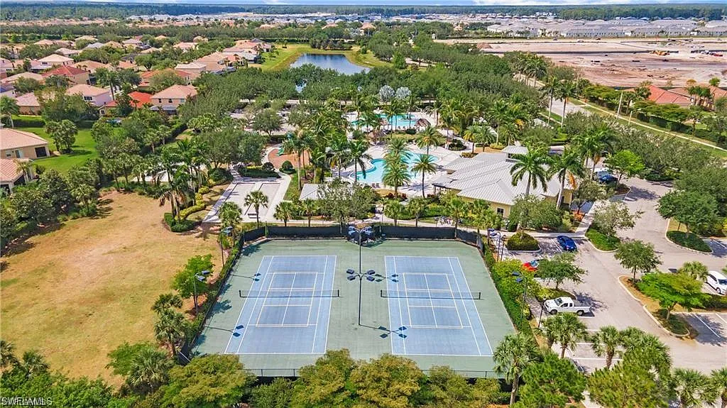 3 bed, 2.5 bath, 1879 sqft, $2,350 — Photo 4