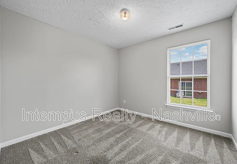 553 Rose Cottage Cir — Photo 17