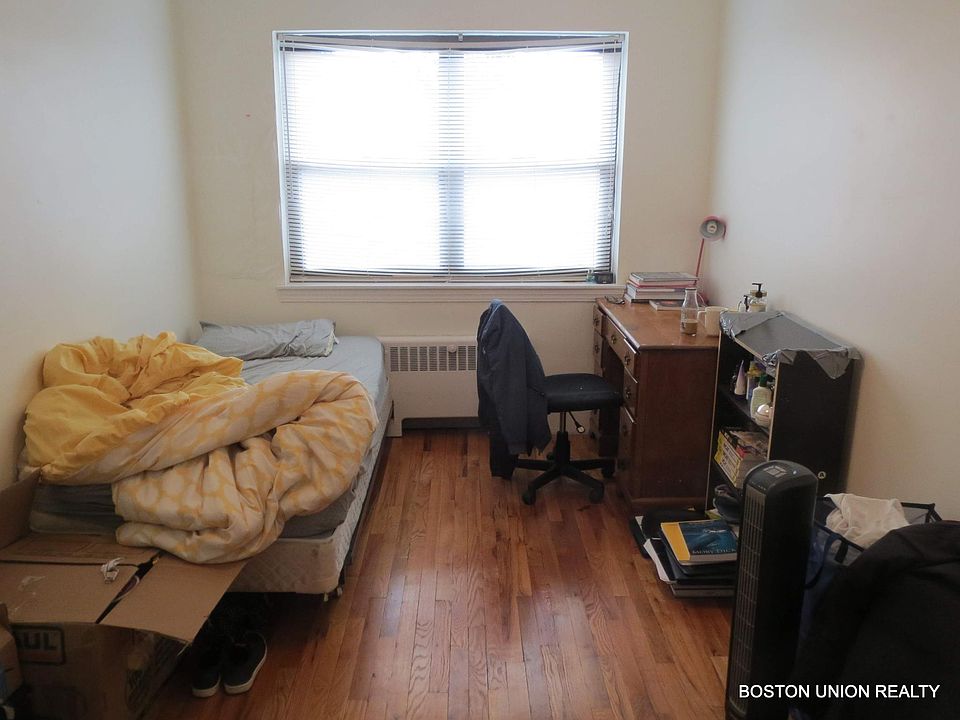 1st image of 106 Longwood Ave #Ub4