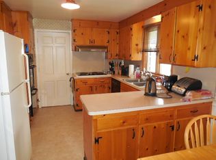 141 Ledgerock Ln, Rochester, NY 14618