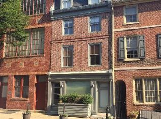 229 Race St #1, Philadelphia, PA 19106