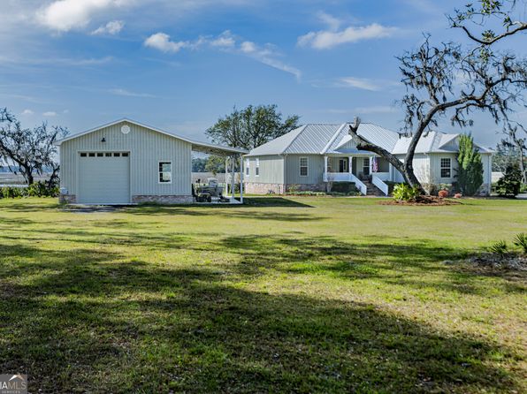 493 Harbor View Dr, Woodbine, GA 31569