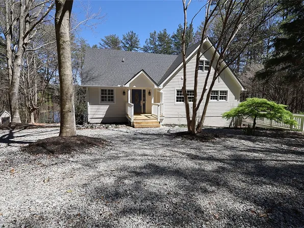 183 Beaver Lake Dr, West Union, SC 29696