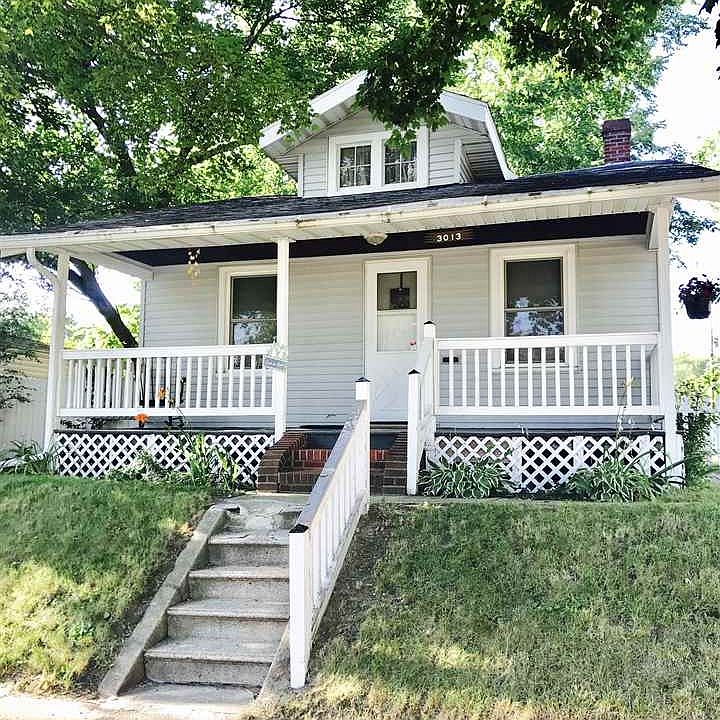 1st image of 3013 E Hastings St