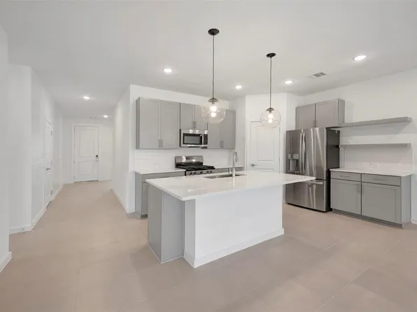 468 E Rose Marie Ln, Montgomery, TX 77356