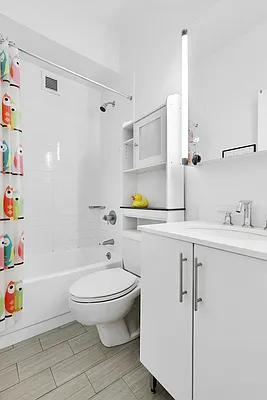 Rented by Cooper & Cooper Real Estate | media 6