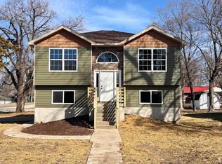 1501 S Main St, El Dorado Springs, MO 64744