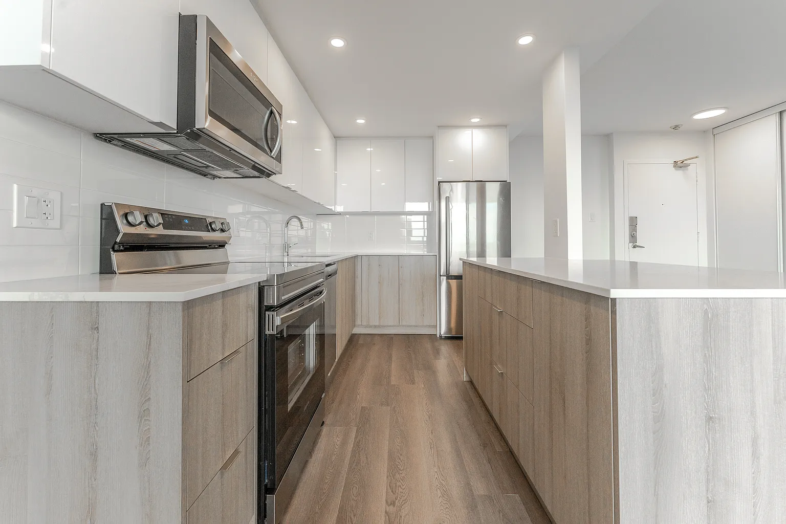 2 Secord Ave #1039242 photo 1