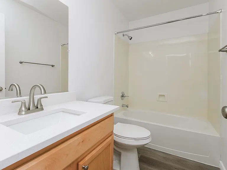 475 W Holstein Trl — Photo 14