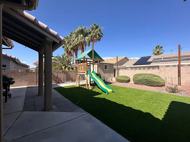 8256 Lone Feather Ln — Photo 27