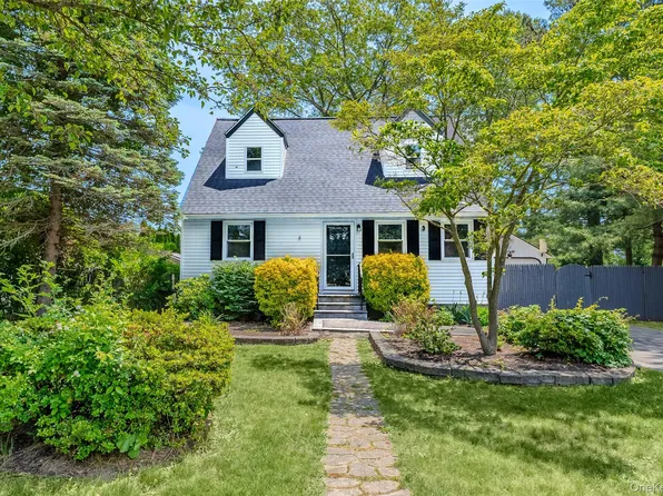 59 Burney Boulevard, Mastic, NY 11950