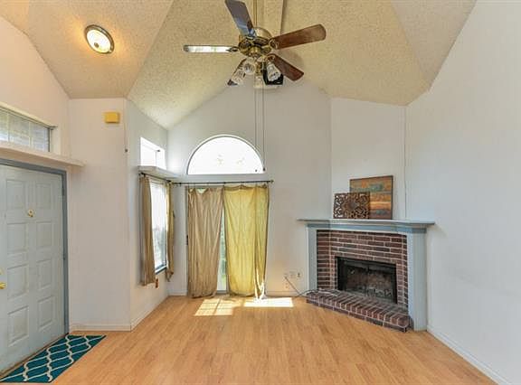 2nd image of 6849 Driffield Cir W