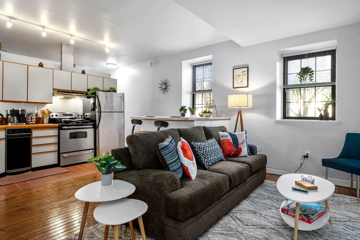 1 bed, 1.0 bath, 7534 sqft, $7,056 — Photo 1