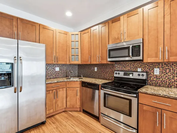 1633 Carpenter St, Philadelphia, PA